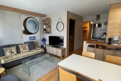 Image de Studio rénové avec coin montagne, balcon, parking privé et animaux acceptés