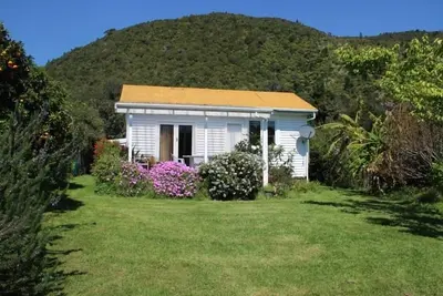 Image de Whanarua Bay Cottages - Le Cottage