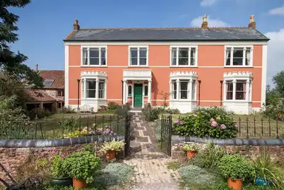 Image de Maison de campagne exclusive avec grand bain à remous et vastes jardins dans le Somerset