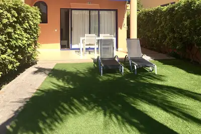 Image de Villa avec jardin privé, wifi gratuit et climatisation