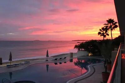 Image de Meilleur prix! ! Luxury Beach Front Condo