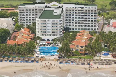 Condo 2 chambres en front de mer à Tesoro Hotel & Condo Resort