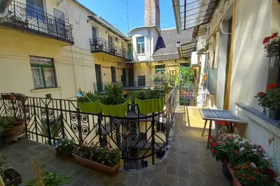 Image de ArtSu Danube view 2 bedroom topfloor individual art designed apartment + Ac