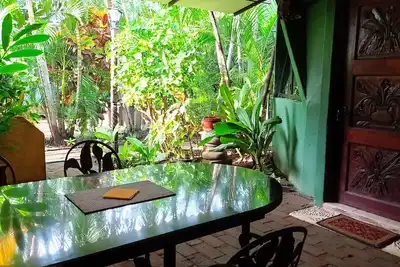 Image de Dôme géodésique avec cuisine et A \/ C, 1 bloc de la plage