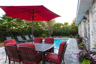 Image de Haut de gamme amélioré 3 lits king 4br / 2ba piscine chauffée privée à pied de la plage privée