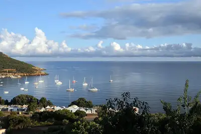 Image de Location dans maison 2 à 8 pers. 130m2, terrasse 70m2 sur golfe, plage à 300m.