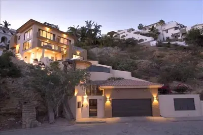 Image de Casa Miguel-Brand New Villa de luxe surplombant le port de plaisance de Cabo