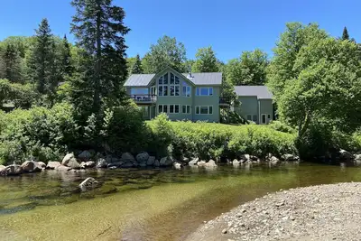 Image de Slopeside Bretton Woods Unifamiliale - Navette, vue rivière \/ montagne, Emplacement!