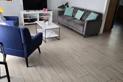 Image de Charmante maison dans un super quartier! ! !