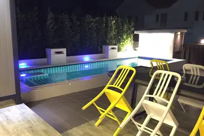 Image de Jardin de la piscine Bansansabuayhuahin บ้าน แสน สบาย หัวหิน พูล กา ร์ เด้