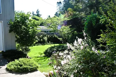 Image de Sealbourne Vacation Home - Belle maison 4 saisons en bord de mer, qui peut accueillir jusqu'Ă 9