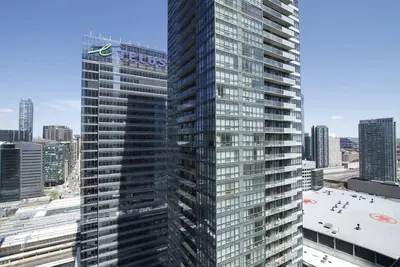 Image de Condo moderne de paradis juste au-dessus de Scotia Bank Arena / Leafs / Raptors