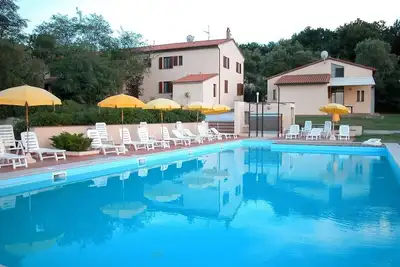 Image de Villa individuelle dans une magnifique ferme de 25 hectares avec piscine - Farmhous