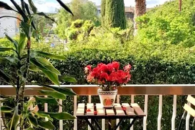 Image de Profitez du soleil, de la mer, de la nourriture, des gens