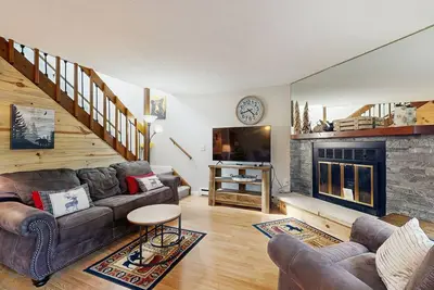 Image de Nouvelle Liste! Charmant condo avec salle de soleil et patio-près du golf, de la ville et du parc