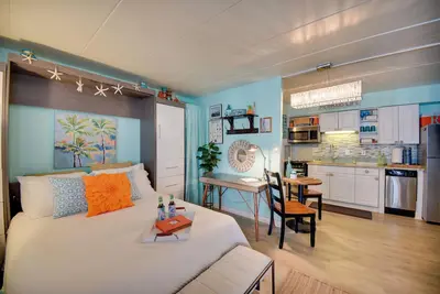 Image de Nouveau Studio à Virginia Beach - Étapes menant à l'océan