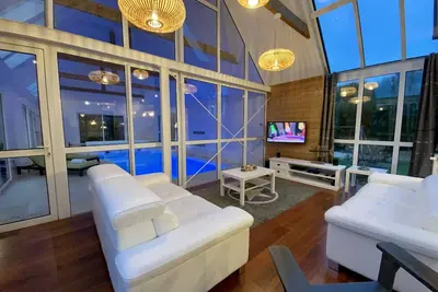 Image de Villa piscine à 30°, spa à 37°, 200 m plage et des sentiers côtiers