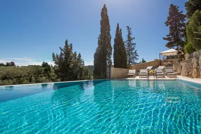 Image de Danai Villa - Charming escape with oceanside views