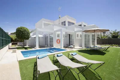 Image de Villa Savina avec wifi gratuit, climatisation et piscine.