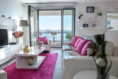 Image de Appartement de Standing 4* avec garage Fermé Vue bassins à 50m plage du Sillon