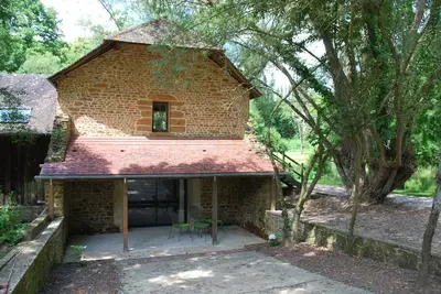 Image de Cottage avec piscine commune, bain à remous, pêche, tennis, télévision britannique et Wi-Fi