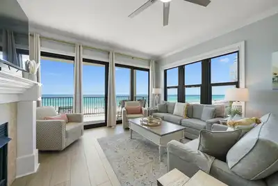 Image de Unit��� de coin avant plage 4 chambres 3 salles de bain Villa Coyaba 209 2 chaises de service de plage inclus!