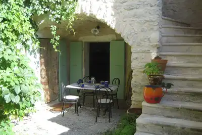 Image de GÎTE Avec Piscine Chauffee - Mas Dans La Garrigue D'Uzes