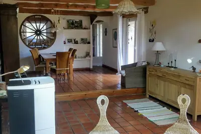 Image de Appartement au rez de chaussée dans maison de caractère