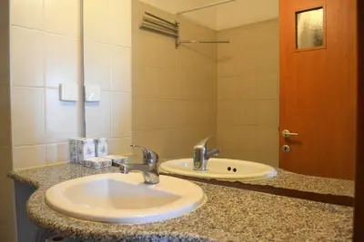 Image de 2bdr Amazing Location with Parking