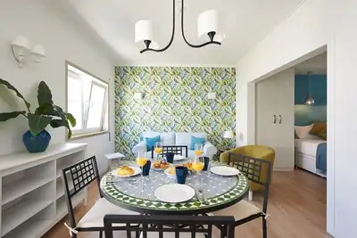Image de Appartement 1 chambre moderne pour 2 personnes - au coeur de Cascais et à 50m de la plage
