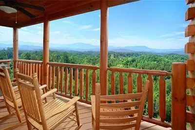 The View - Le nom dit tout. Et un excellent emplacement. 50% de réduction sur la tyrolienne
