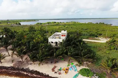 Image de Brand New Beach Villa Ă Mahahual