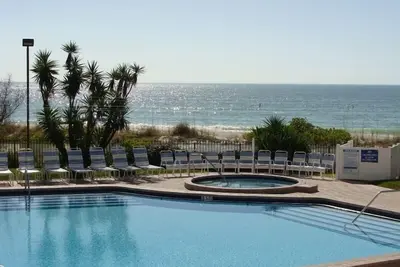 Image de Condo Penthouse d'une chambre Gulf Front à Ocean Sands - Nouvellement RÉNOVÉ
