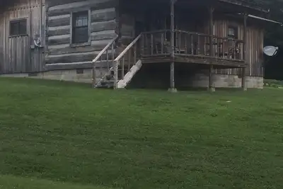 Image de Cabine rustique surplombant le lac Cordell Hull