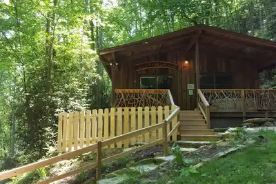 Image de Wild Rock Cottage - Escapade pittoresque - Accès Wi-Fi - Spa - Animaux acceptés - Possibilité de vente!