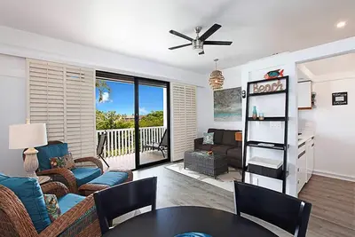 Image de Poipu Style! Enjoy WiFi, Flat Screen, Dvd, Kitchen, Lanai+Ceiling Fans–Kiahuna 2327