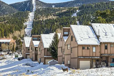 Image de Nouvelle Liste! Rénové condo au bord de la pente - près de ski, randonnée, kayak et poisson!