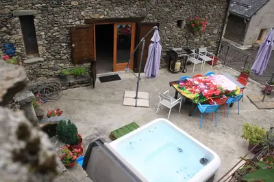 Image de Bagneres de Luchon 5kms St Aventin grangeavec Spa 8 personnes