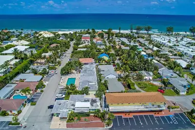 Image de Appartement de style boutique dans un endroit de rêve avec piscine à 200 mètres de la plage R