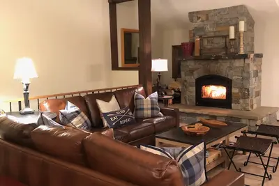Image de 5 minutes de ski ski locker gratuit au Canyon Lodge- Bus 81