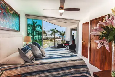 Image de Beachfront familial! ! ! ! ! Piscines incroyables et meilleure plage autour!