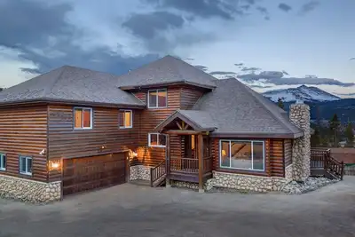 Ski Pole Lodge - Connectez-vous la maison qui dort 24