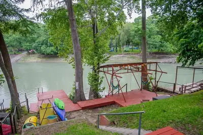 Image de Retraite au bord du lac entre San Antonio et Austin!