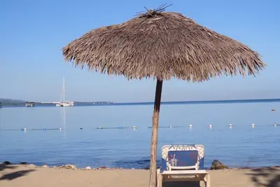 Image de Appartement isolé avec vue sur la mer à 2 minutes de la plage, WiFi, sécurité 24h