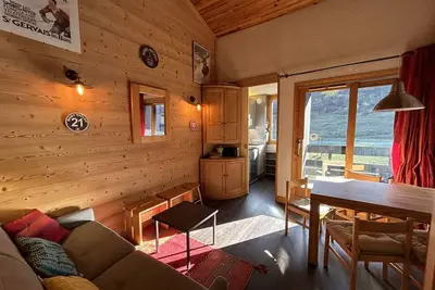 Image de Appartement spacieux au pied des pistes avec balcon, Wi-Fi et casier à skis