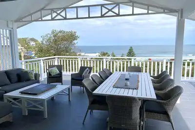 Image de Nouvelle maison de plage de luxe dans le style de Hampton avec une vue imprenable - Free Nt