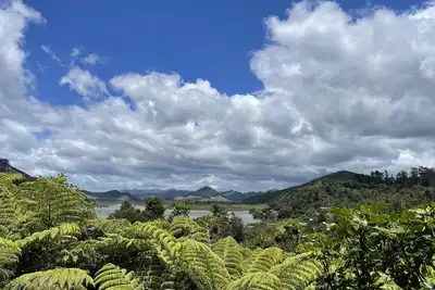 Image de Serene Opoutere Hideaway