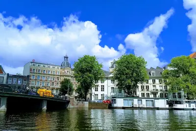 Image de Une péniche authentique et romantique dans le centre d'Amsterdam