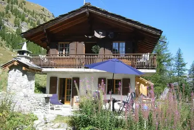 Chalet de luxe à La Monta près de la station de ski de Arolla, Evolène, wifi gratuit.