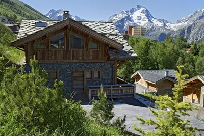 Image de Chalet charmant et cosy avec piscine privée | Près des pistes